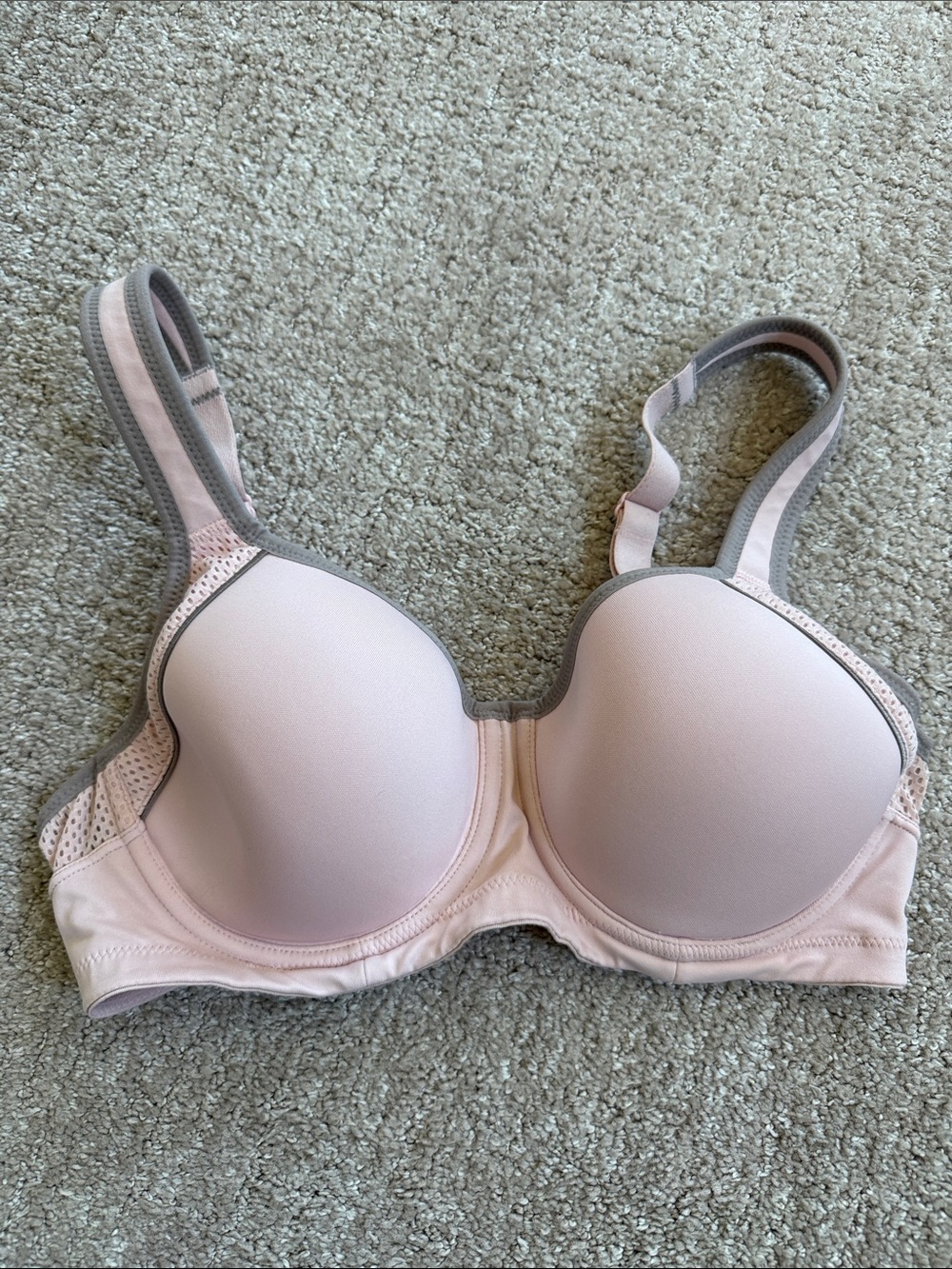 Wacoal Underwire Sports Bra size 34C